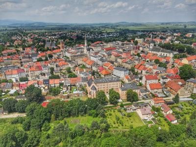 Blick auf die Altstadt von Zabkowice Slaskie, ehemals Frankenstein, in Polen gelegen.