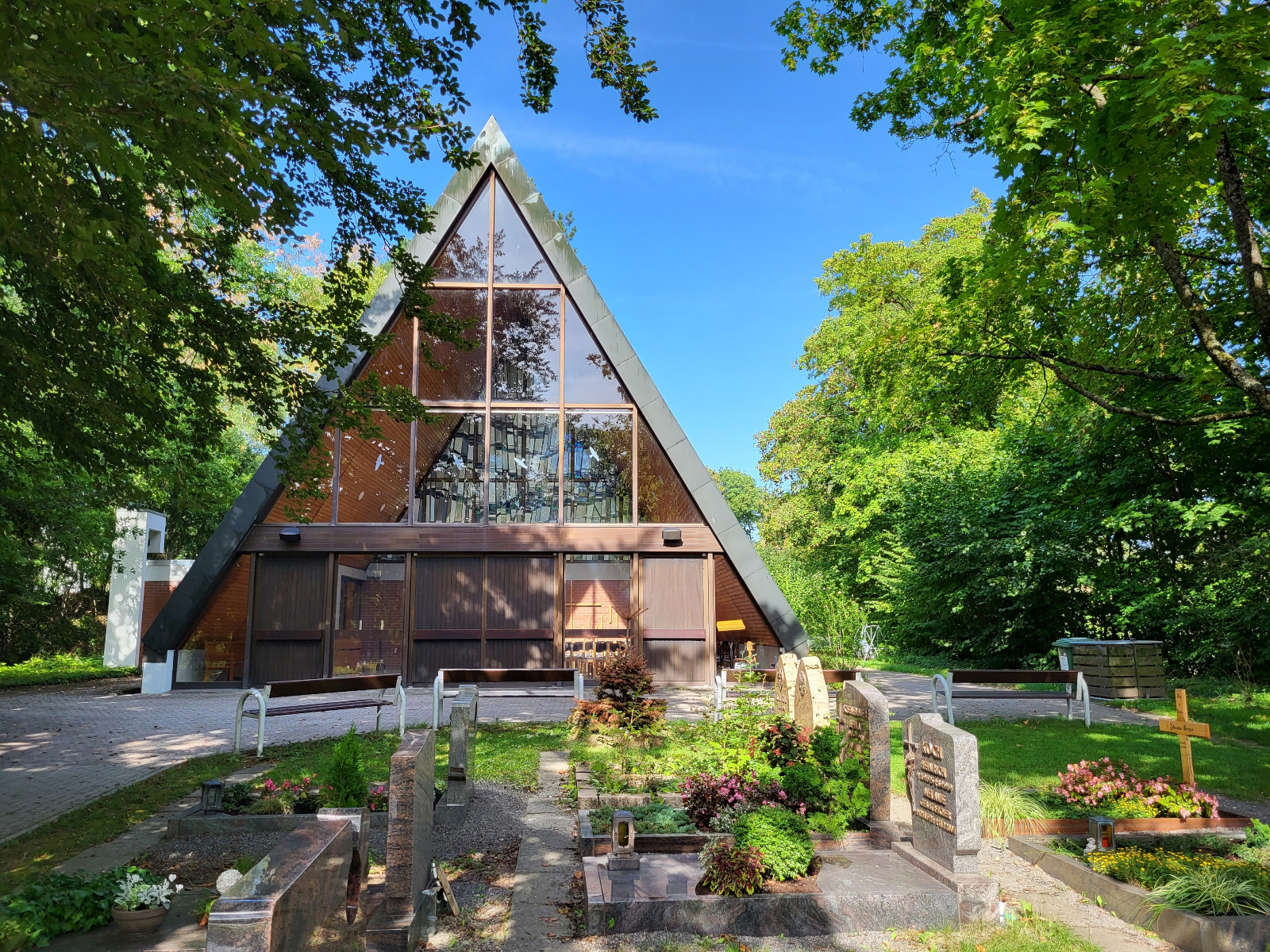 Aussegnungshalle auf dem Schatthäuser Friedhof. | © Stadt Wiesloch