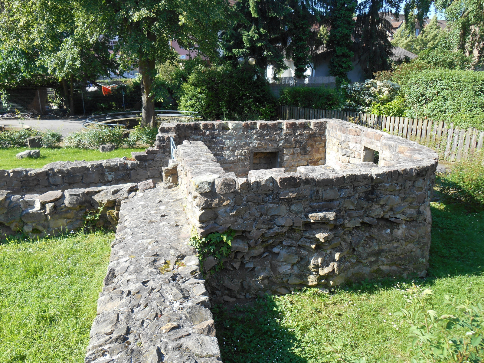 Römischer Steinkeller am Röhrbuckel.