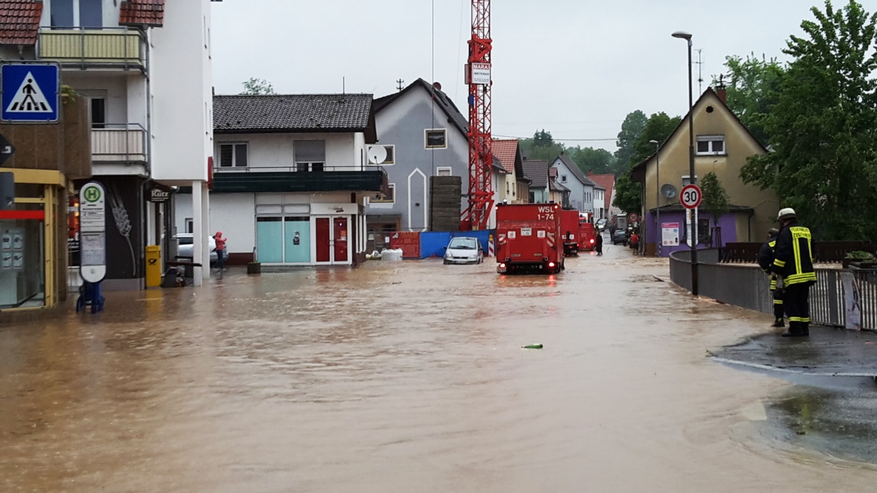 Überflutete Schatthäuser Straße